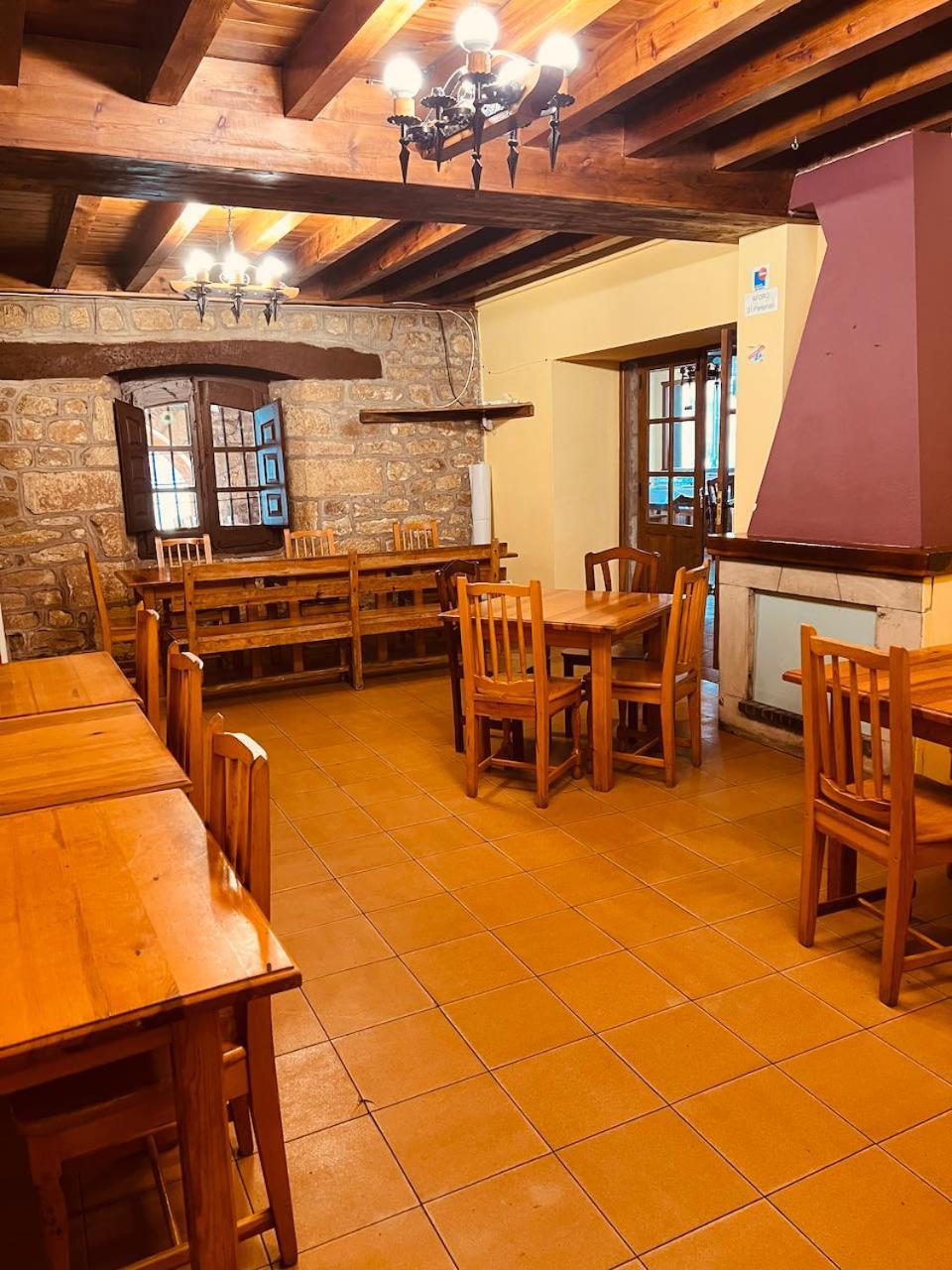 Albergue Pinares - La Casona De Revenga Regumiel de la Sierra 外观 照片