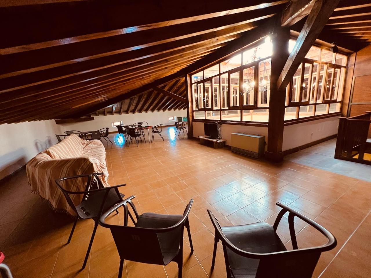 Albergue Pinares - La Casona De Revenga Regumiel de la Sierra 外观 照片