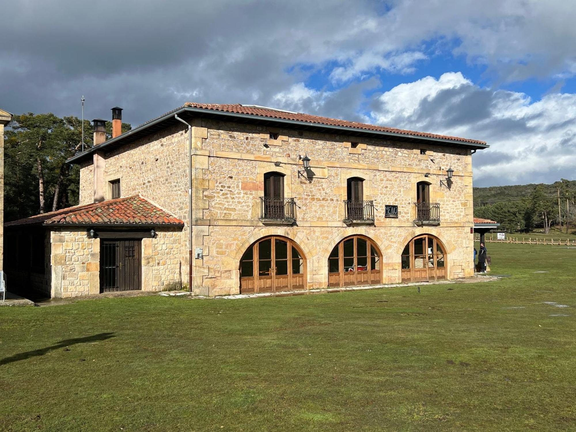 Albergue Pinares - La Casona De Revenga Regumiel de la Sierra 外观 照片